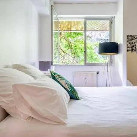 En Rouge Et Blanc : Appart D'exception De 250m²