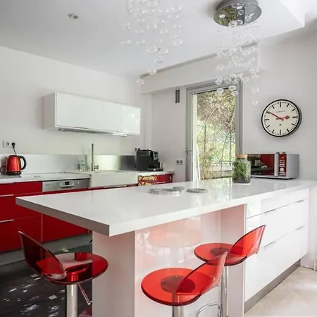 En Rouge Et Blanc : Appart D'exception De 250m²