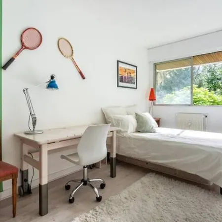 En Rouge Et Blanc : Appart D'exception De 250m² 巴黎