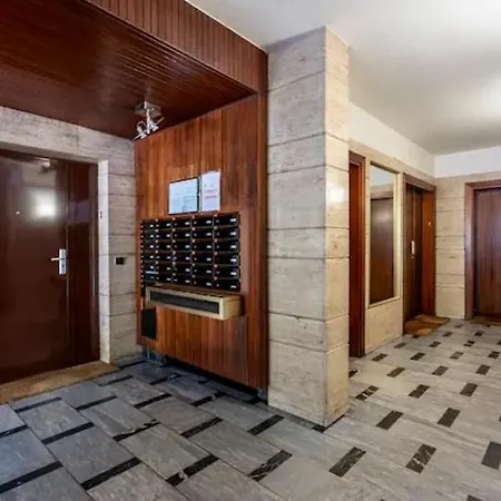 En Rouge Et Blanc : Appart D'exception De 250m² 公寓 *