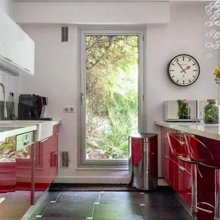 En Rouge Et Blanc : Appart D'exception De 250m² 巴黎
