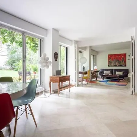 En Rouge Et Blanc : Appart D'exception De 250m² 公寓
